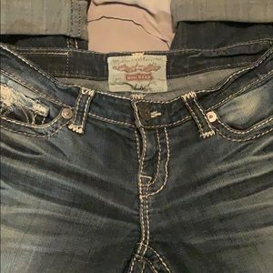 Big Star distressed capris